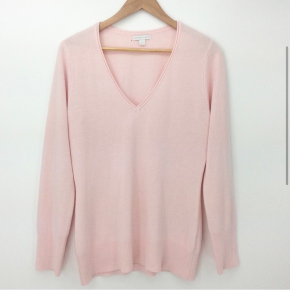 New York & Company Light Pink V-Neck Pull-Over Acrylic  Sweater LIKE NEW! - Picture 2 of 8